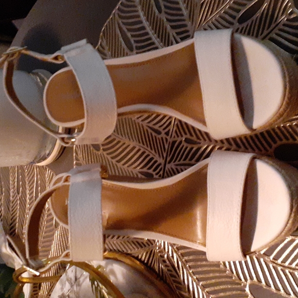 Wedge heels - Picture 2 of 10